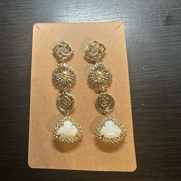 Kendra Scott Brielle - Gold Ivory Mother-of-Pearl Linear Drop Earrings - Picture 1 of 7